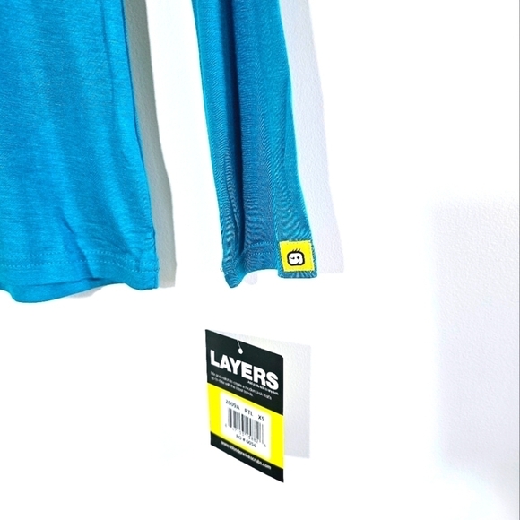 NWT WonderWink Layer Scrubs Long Sleeves Round Neck Women's Two T-shirts Size XS - Picture 3 of 9